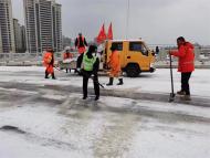 巢湖交警全警出擊，積極應對雨雪天氣