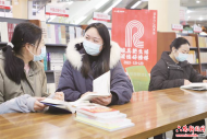 六安市民體驗“書香春節”