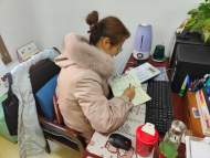合肥一社區春節“不打烊”? 為居民送去暖心服務