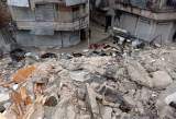 地震惊魂一幕：他刚出屋，整栋建筑就塌了