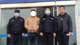 两男子派出所门口打架 报警人竟是逃犯