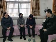 連續(xù)報道|當?shù)囟鄠€部門前往宋文武老師家中，承諾幫助家屬走出困境