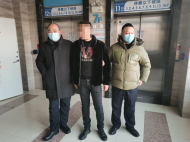 抓！阜陽一民警到醫院辦案撞上另一名逃犯