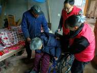青陽縣喬木鄉(xiāng)：愛心輪椅送上門 貼心關愛暖人心