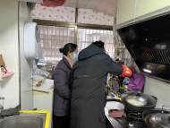 迎江區錢牌樓社區：網格有愛 守護平安