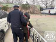 六安一老人失聯28小時  民警在濟廣高速公路上發現