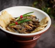 章佳斌：寶寶吃，寶寶吃……　