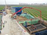 阜淮铁路全线首座连续梁主墩承台开始浇筑