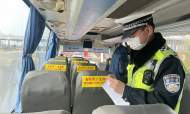 淮南高速二大隊：積極開展客運車輛安全宣傳活動