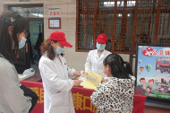 壽縣壽春鎮(zhèn)中心衛(wèi)生院開展“學雷鋒—暖民心健康口腔宣傳”活動