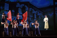 长三角优秀戏剧展演 韩再芬自导自演黄梅戏《不朽的骄杨》亮相