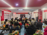 蚌山区黄庄街道红旗社区新时代文明实践站开展“三八”国际妇女节插花活动