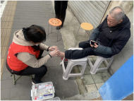 安慶市菱湖街道社工站：“軍”心一家親 義務修腳暖人心