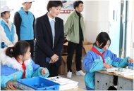 阜陽師范大學“翱翔之翼”大學生科技志愿服務項目團隊舉辦“小小創客”比賽