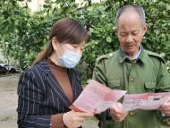 宜秀區白澤湖鄉獨秀社區：走村入戶扎實開展小微權力“監督一點通”平臺宣傳工作
