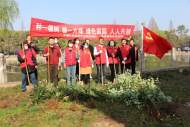 大觀區(qū)大湖社區(qū)新時代文明實踐站開展“植樹護(hù)綠”活動