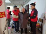 安慶市菱湖街道宜紡社區(qū)開展“敬老愛老，傳承美德”志愿服務(wù)活動