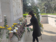 清明祭英烈 薪火永相傳  蚌埠鐵二小黨支部開展清明節祭掃活動