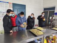 濠城鎮開展校園周邊“掃黃打非”突擊檢查，護航學生健康成長