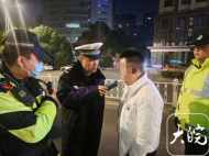 五年内不得重新申领驾照！男子“执意”二次酒驾被查  