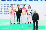 阜阳17岁女孩“摔成”国家运动健将 获中国式摔跤全国锦标赛第二名