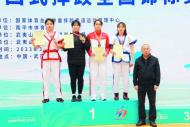 阜陽17歲女孩“摔成”國家運動健將 獲中國式摔跤全國錦標賽第二名