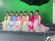 “七仙女”下凡直播间收获100多万忠实粉丝 ——大皖徽派走进怀宁县黄梅戏剧团拍摄札记    
