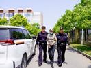 蟊贼凌晨翻入宿松县一学校偷走39部手机和5000元现金