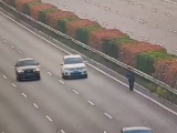 七旬聋哑老人高速公路上行走  滁州交警及时救助