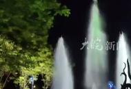 蚌埠龍子湖景區內，中國南北分界線燈光秀開啟