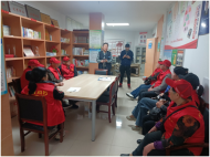 銅陵市與我同行愛(ài)心協(xié)會(huì)助力露采社區(qū)開(kāi)展群防群治治安巡邏志愿服務(wù)