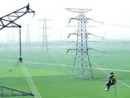 國網淮南供電公司開展檢修  保障皖電東送能源安全