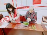 嘉山路街道開展 “耳清目明包青團(tuán)，暖心向?qū)W春不老” 老有所學(xué)活動(dòng) 