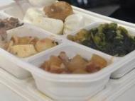 學生研學游時午餐吃到蒼蠅？宣城宣州區教體局：一學生發現菜品中有異物