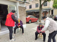 大觀區(qū)鴨兒塘社區(qū)開展“宜居靚家園 健康新生活”愛國衛(wèi)生月宣傳活動