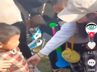 外孫走失急哭老人，合肥小伙花一小時(shí)找回