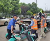 肥西县城管局：规范共享单车 让文明“归位”