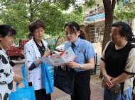 安慶市大觀區(qū)檢察院：檢察干警進社區(qū)“零距離”普法宣傳