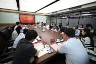安徽日報報業(yè)集團與合肥經(jīng)開區(qū)非公企業(yè)黨建工作座談會召開 