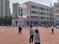 宿州市雪楓小學(xué)金方校區(qū)舉辦第二屆風(fēng)箏節(jié)活動(dòng)