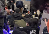 “旅游厕所过夜”，该怎么看？
