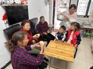 安慶市迎江區先鋒社區：濃濃鄰里“蒸”情 “包”出助老真心