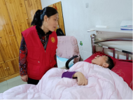 雪華鄉宏業村街道第三社區入戶開展低保年審，用心用情幫扶困難群體
