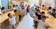 懷寧縣金拱鎮中心幼兒園：安心托幼 童心童繪