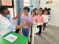 懷寧縣黃墩鎮中心幼兒園：快樂體檢  健康護航