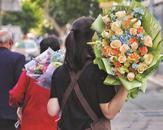 以花傳情，母親節淮南街頭鮮花俏銷