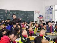 愛在教學之路 她在不斷追求  ——記宿州市第九小學教育集團數學教師張鈺