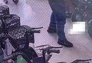 湖北一男子扇2歲幼童耳光拒道歉 孩子家屬：監控曝光后辯稱是開玩笑