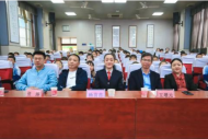 弘揚勞模精神 爭做時代新人 ——師范附小承辦龍子湖區“勞動促進”教育活動