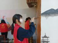 半湯街道：多彩墻繪 “扮靚”美麗鄉(xiāng)村